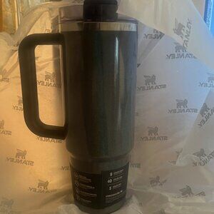 STANLEY MIDNIGHT GLITZ 30ox Brand New in Box